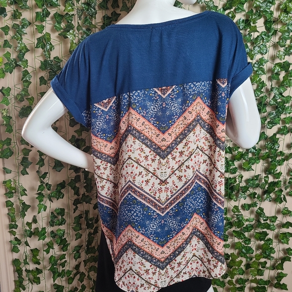 Rewind Women's Navy Boho Floral Roll-up Sleeves Lightweight Top - Picture 4 of 12